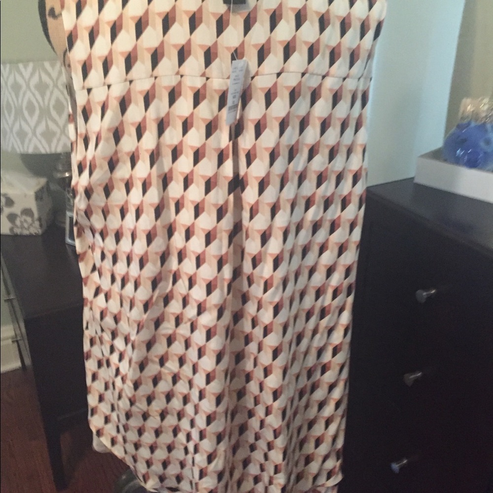 V Neck Shell - image 3